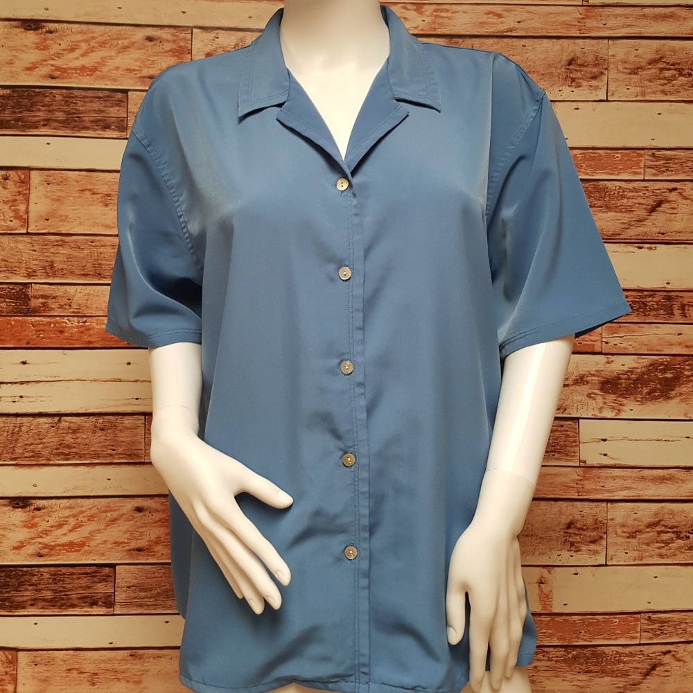 TravelSmith Button down Blouse